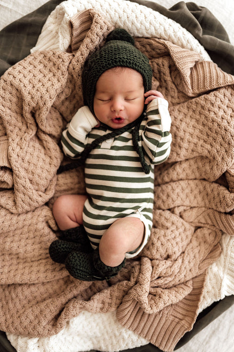 Snuggle Hunny Merino Wool Bonnet & Booties - Olive